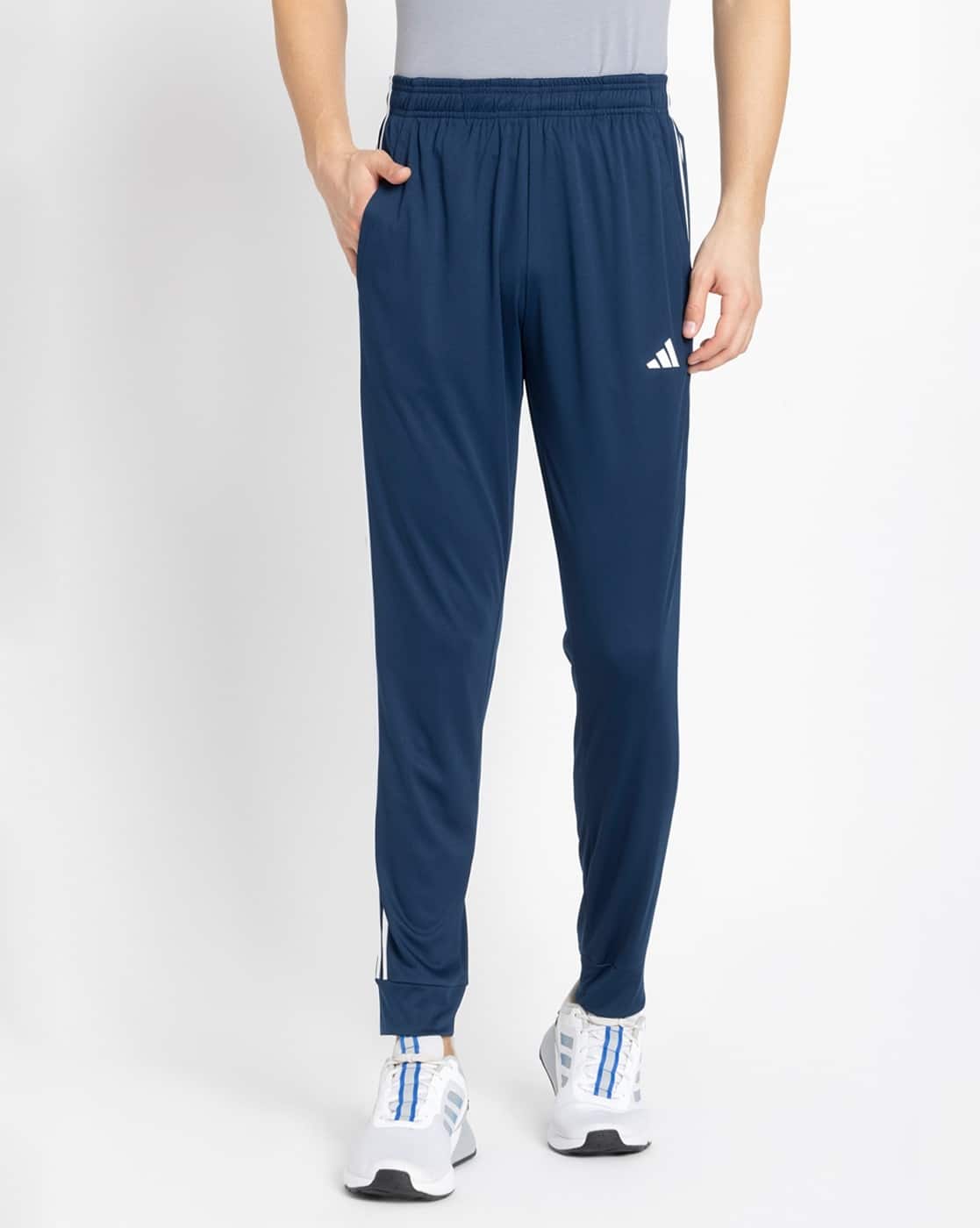 -1117Wx1400H-469678613-blue-