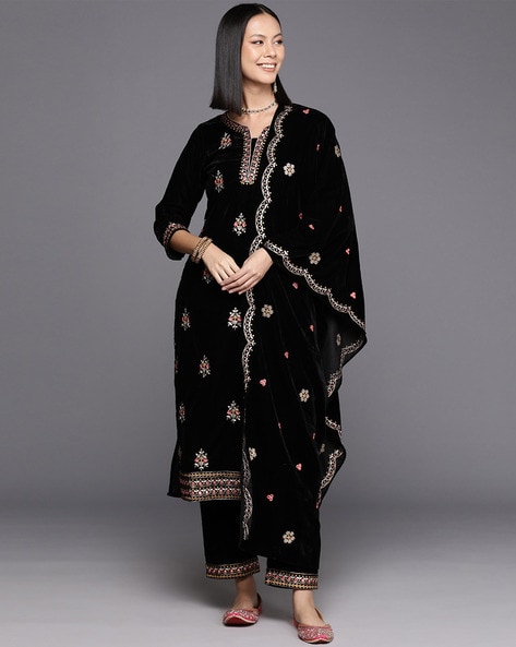 Women Winter Floral Embroidered Velvet Kurta with Trousers & Dupatta