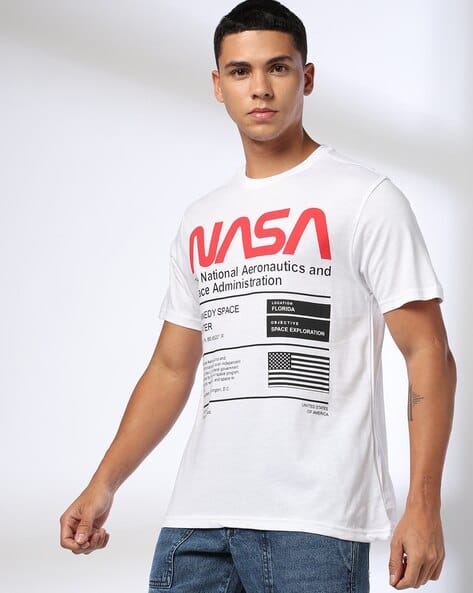 Men NASA Print Regular Fit Crew-Neck T-Shirt