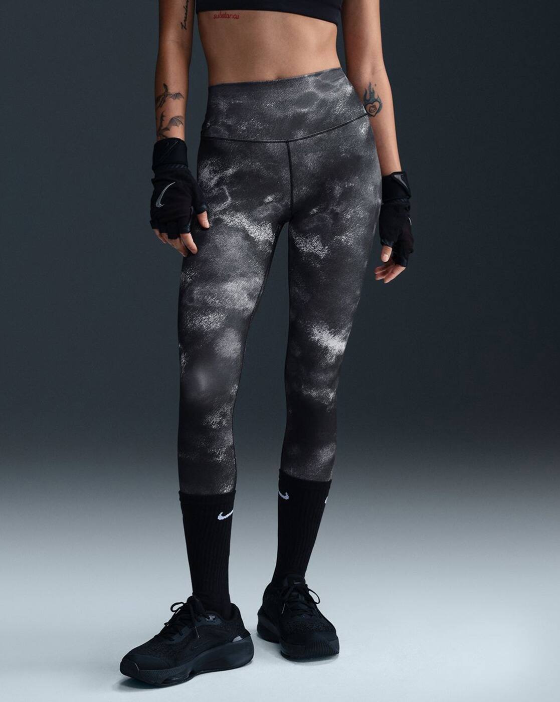 Buy Black Leggings for Women by NIKE Online