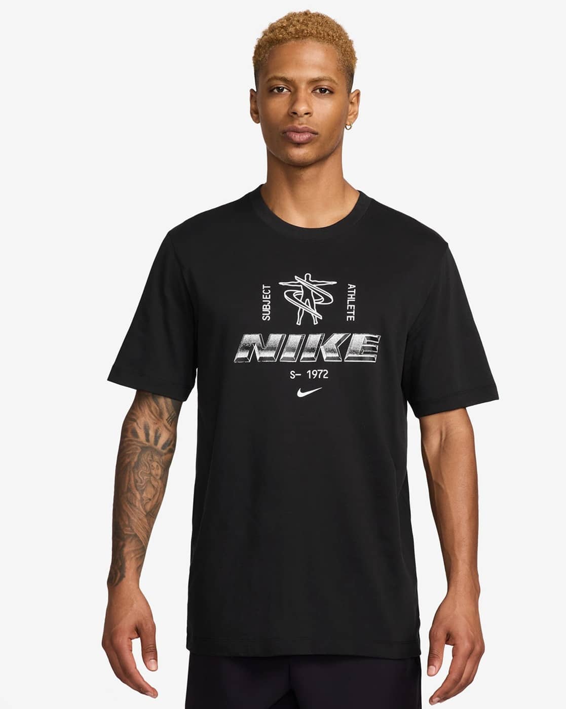 Buy Black Tshirts for Men by NIKE Online