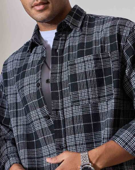 Buy CHIMPAAANZEE Men Checks Oversized Fit Shirt Online | Ajio.com