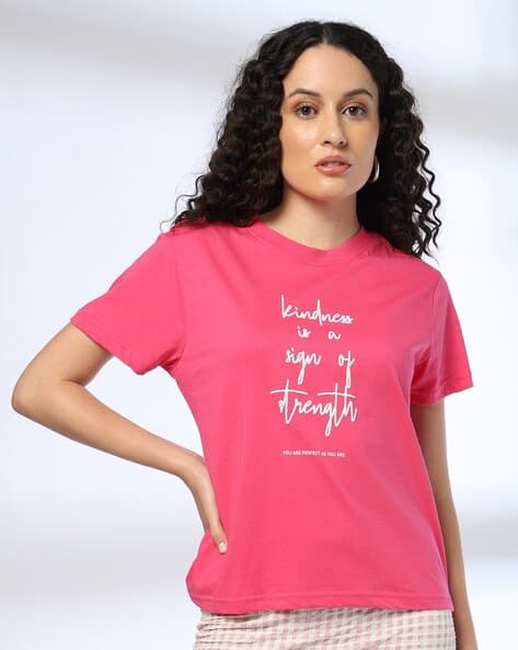Women Typographic Print Slim Boxy Fit Crew-Neck T-Shirt