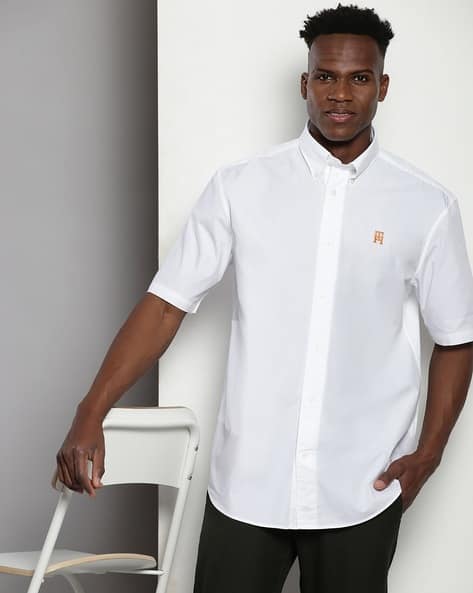 Men Regular Fit Shirt with Button-Down Collar