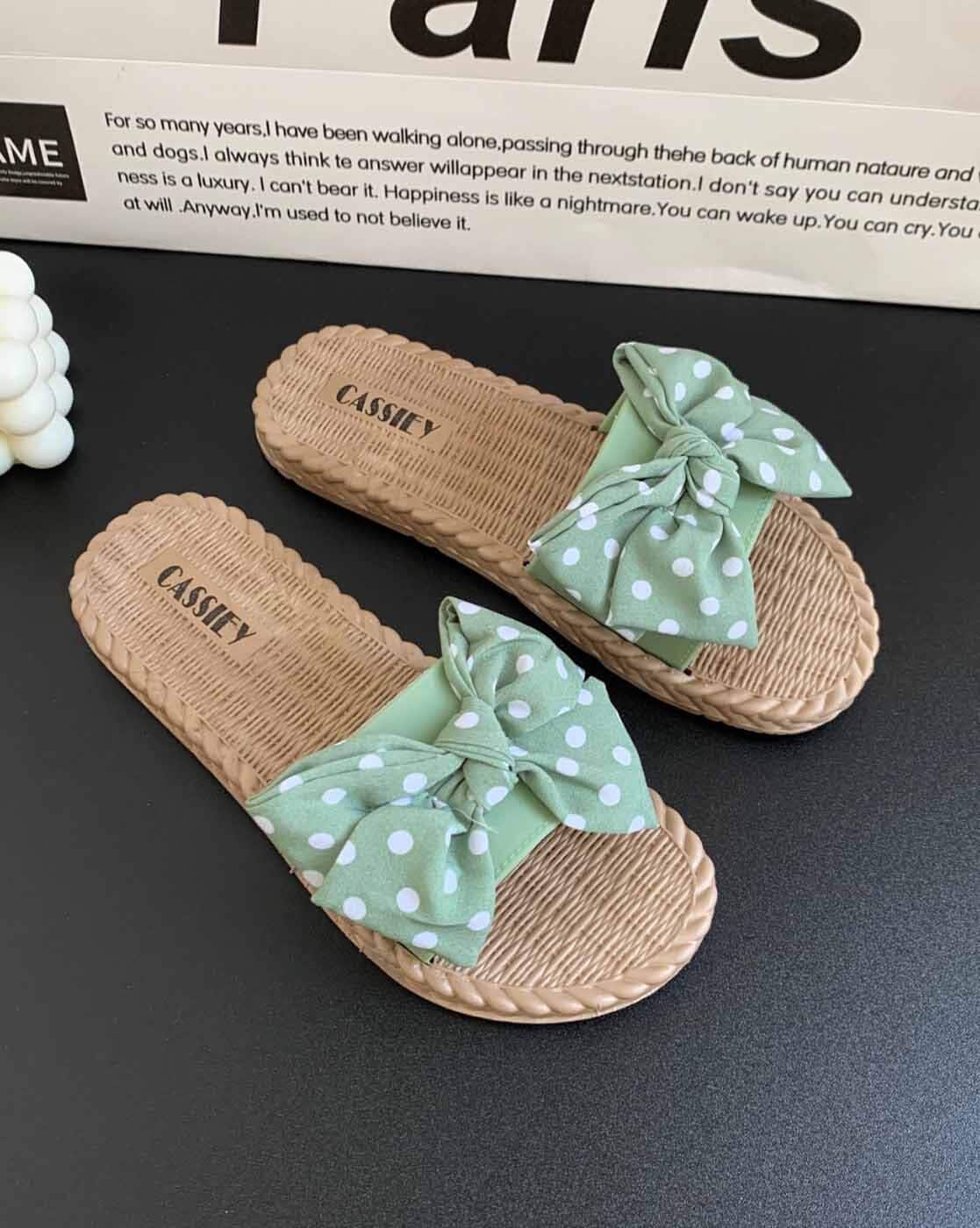 Women Slippers with Rubber upper