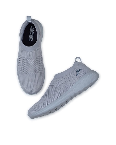 Men Logo Print Slip-On Sports Shoes