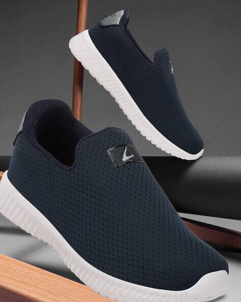 Men Low-Top Sports Shoes with Slip-On Styling