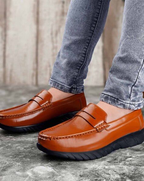 BXXY Round-Toe Sneakers with Slip-On Styling