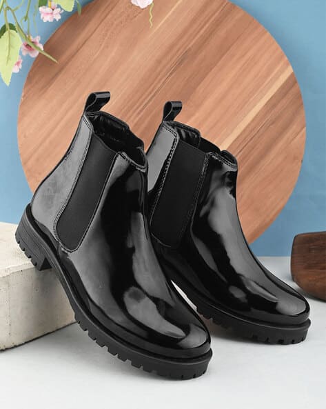 Women Ankle-Length Chelsea Boots