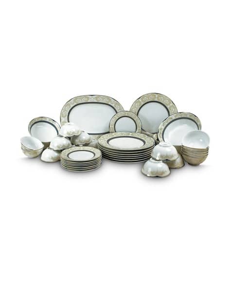 37-Piece Porcelain Dinner Set