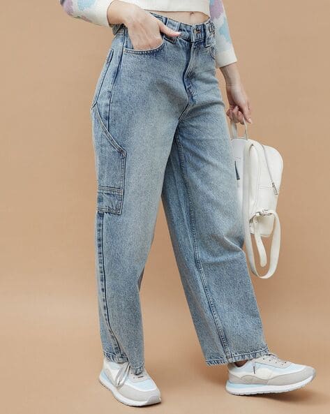 Women Mid-Wash Mom Fit Jeans