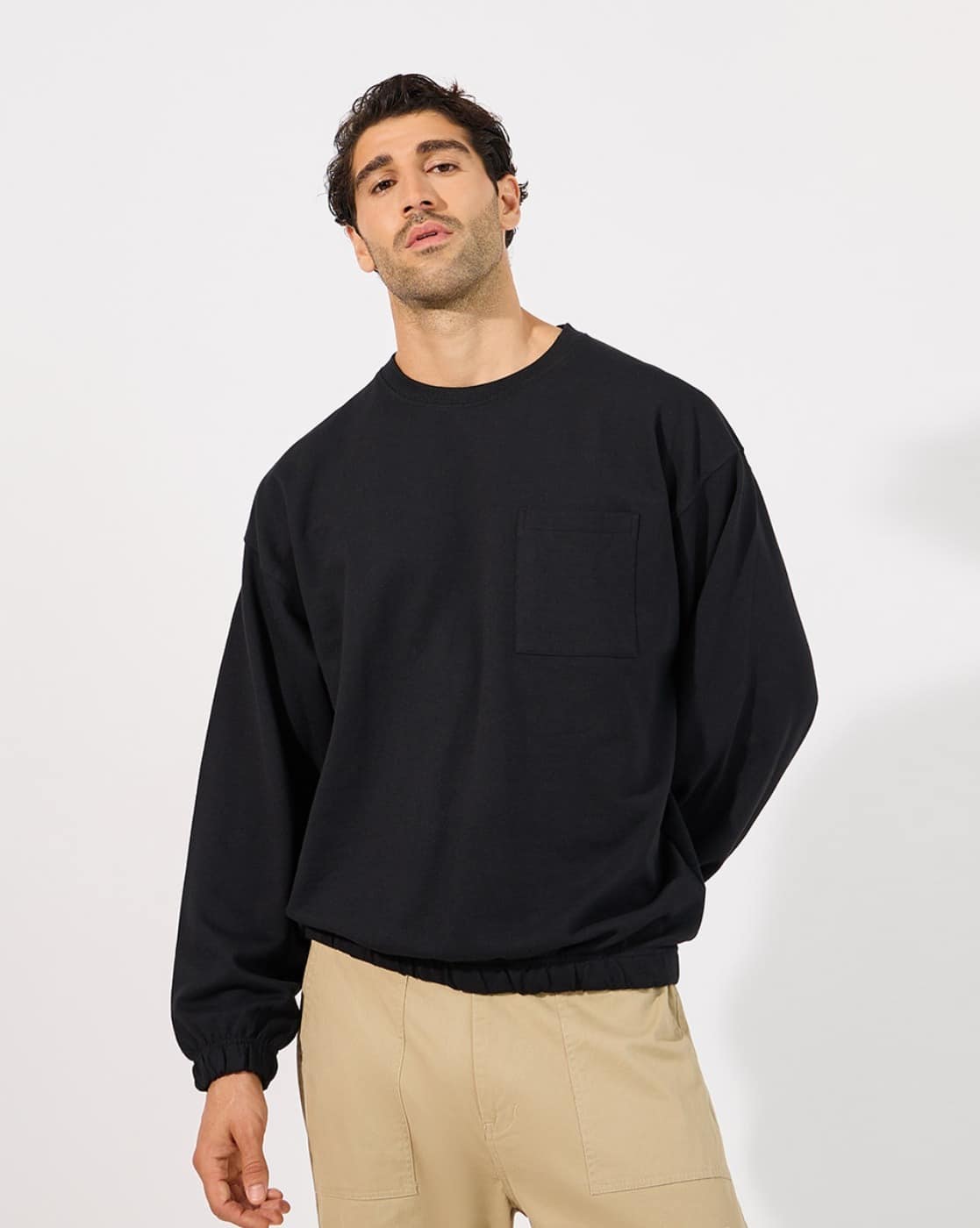 -1117Wx1400H-700593168-black-
