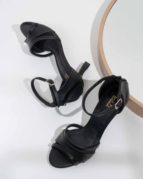 Women Embellished Open-Toe Kitten Heeled Sandals