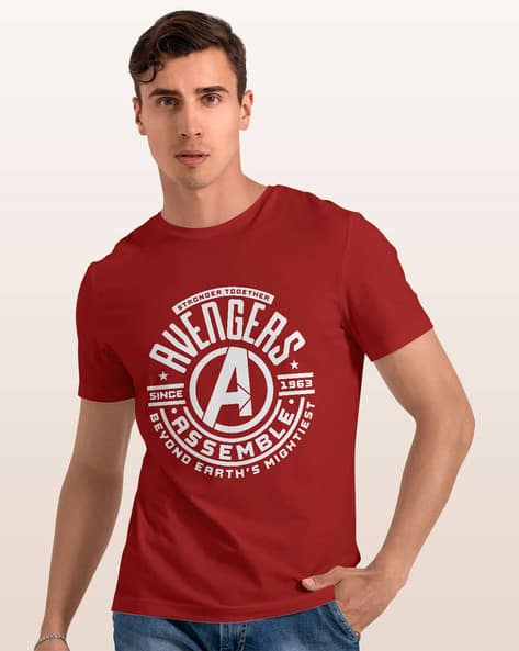 Men The Avengers Print Regular Fit Crew-Neck T-Shirt