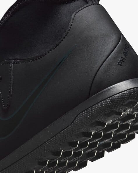 Buy Black Sports Shoes for Men by NIKE Online | Ajio.com