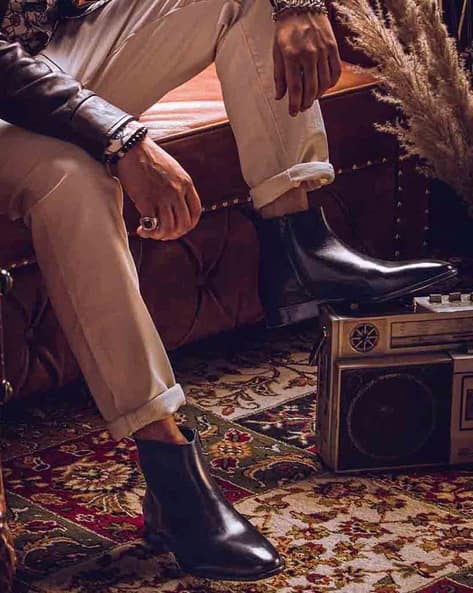 Buy Saint G Leather Round-Toe Chelsea Boots Black Color Men