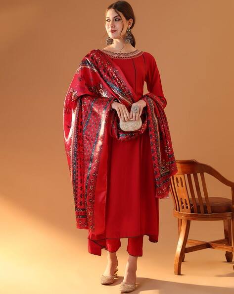 Tulsattva Women Embroidery Anarkali Kurta Set