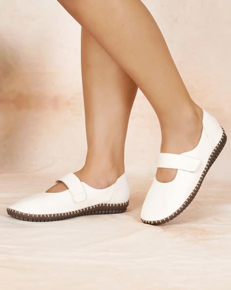 Women Flat Shoes with PU upper