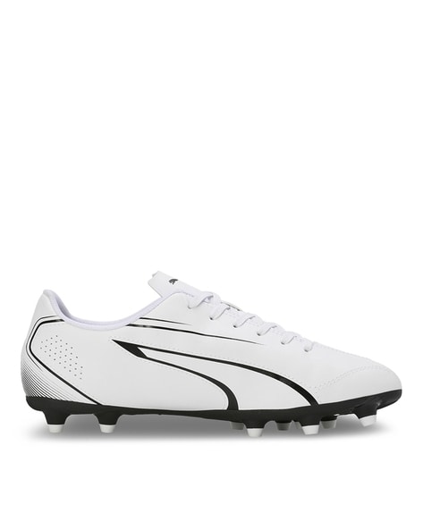 Men Vitoria Football Shoes