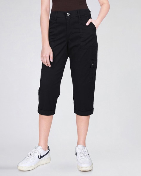 Lee Women Loose Mid Rise Capris