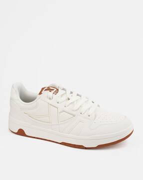 Buy Xtep Men Classic Colourblock Sneakers Online | Ajio.com
