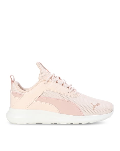 Women Radetrix Lace-Up Sneakers