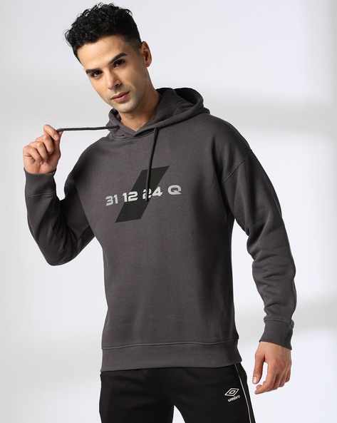 Men Decal Print Regular Fit Hoodie