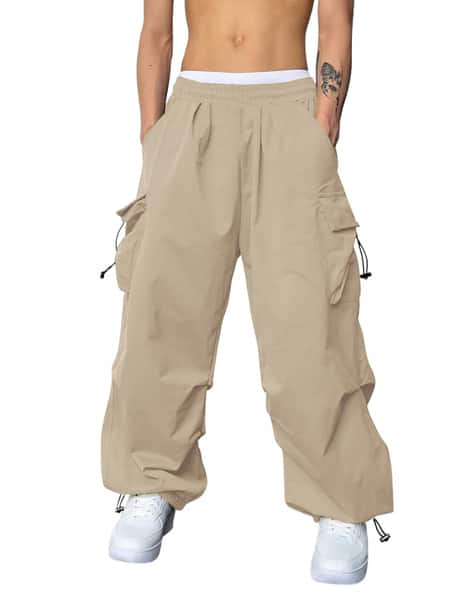 Buy LERIYA FASHION Men Relaxed Fit Cargo Pants Online | Ajio.com