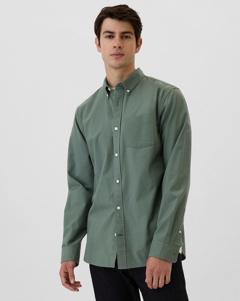 Men Solid Button-Down Regular Fit Shirt