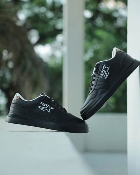LIBERTY Men Panelled Lace-Up Sneakers