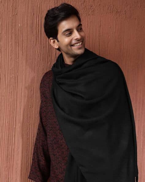 Fabindia Buy Mens Shawl Online Buy Black Shawls Wraps For Men