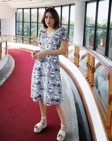 Zink London Women Printed V-Neck A-Line Dress