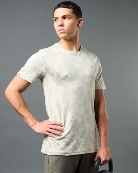 Men T-shirt with Round Neck