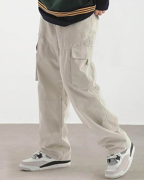 Men Relaxed Fit Cargo Pants with Insert Pockets