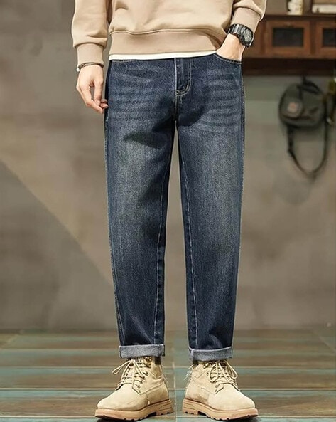 Men Lightly Washed Relaxed Fit Jeans