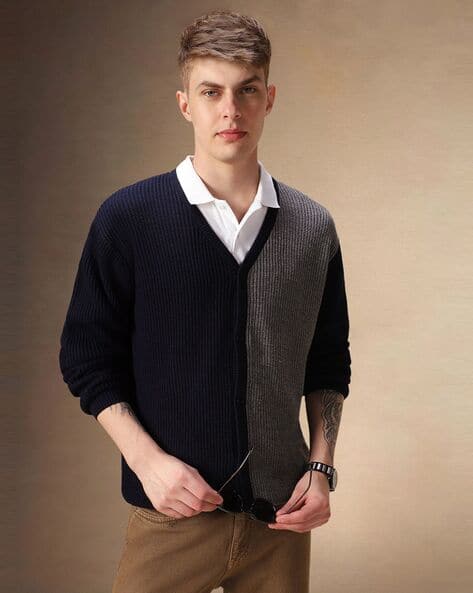 Men Coloublock Regular Fit Cardigan