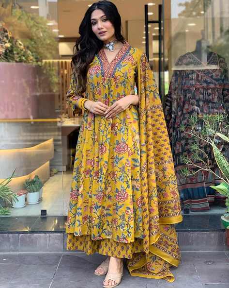 Women Floral Print Anarkali Kurta Suit Set