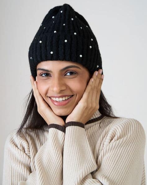 Buy Black Caps Hats for Women by toniQ Online