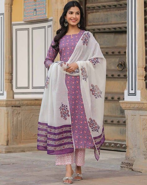 GOSRIKI Women Floral Print Straight Kurta with Pants & Dupatta