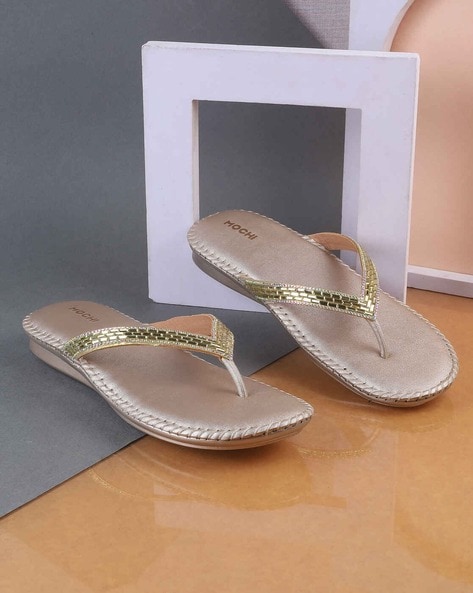 Mochi Women V-strap Sandals