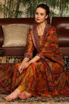 Women Paisley Print Flared Kurta with Pants & Dupatta-image-32