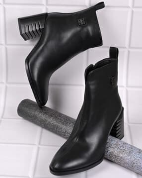 Buy Khaki Boots for Women by RONNIE GREY Online