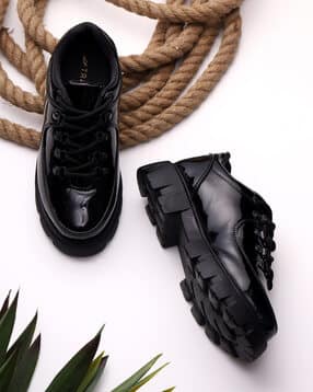 trase Women Lace-Ups With Synthetic Upper-picture-33