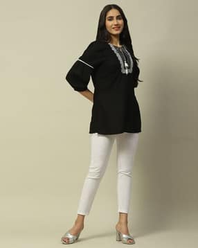 rangriti Women Embroidered Tie-Up Neck Straight Kurti-picture-11