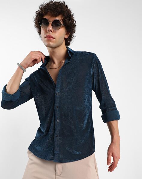 Men Spread Collar Shirt with Full Sleeves