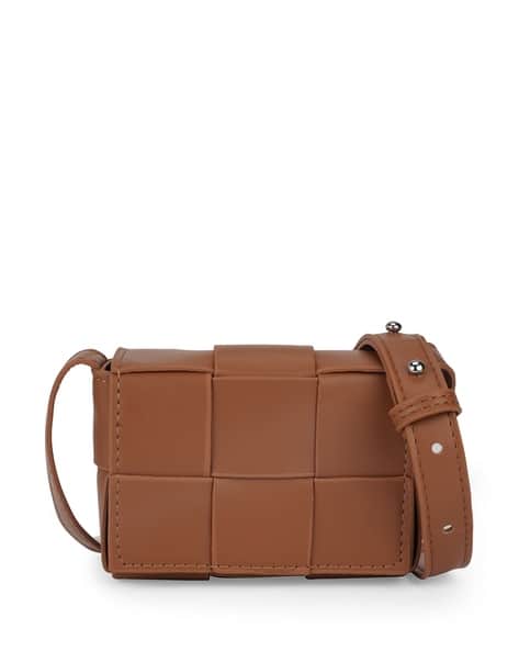 GLOBUS Women All-Over Layered Panel Structure Small Party Sling Bag
