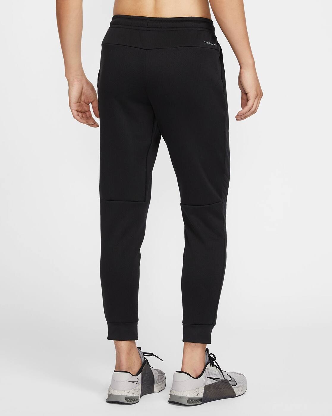 nike therma sphere joggers