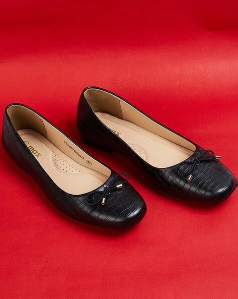 Buy BLACK Flat Shoes for Women by MAX Online