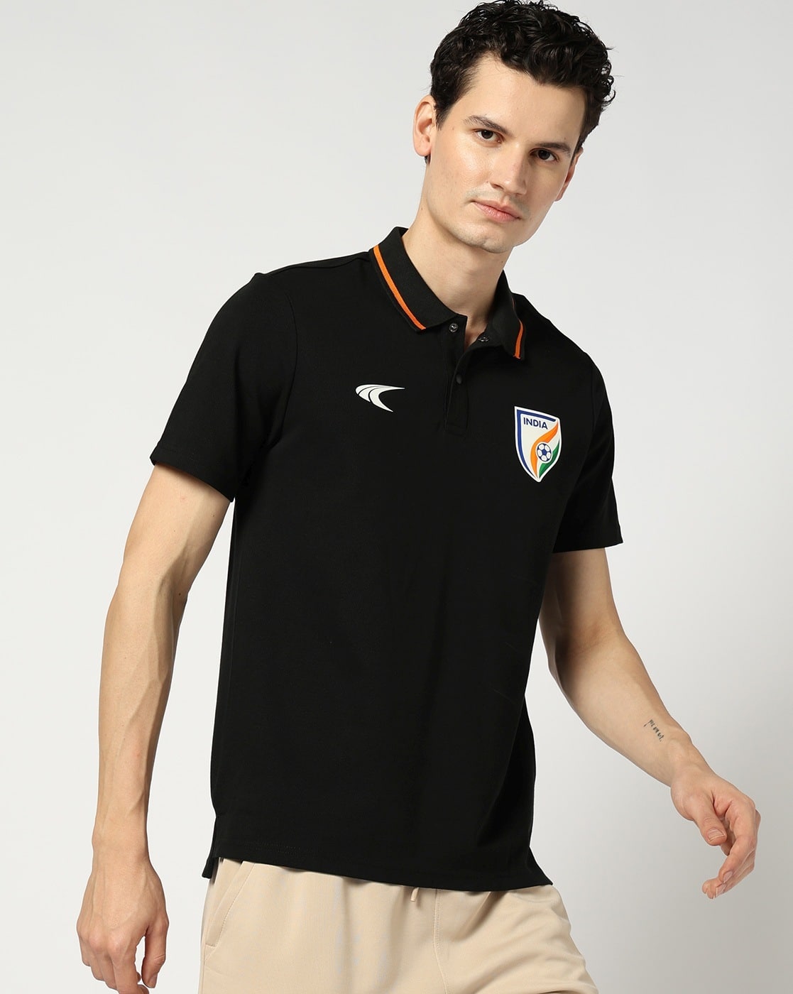 Buy Jet Black Tshirts for Men by PERFORMAX Online