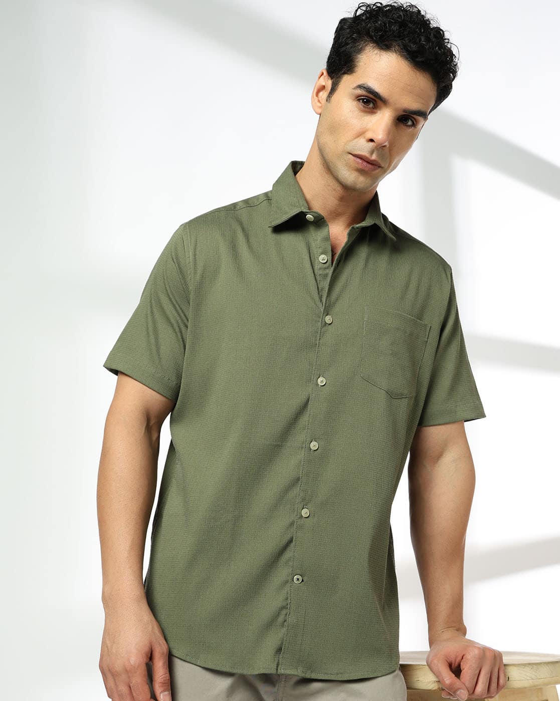 【SALE】シャツ　GLOBE  size M  オリーブ Mens French Terry Oversized T-Shirt Olive Wholesale | M11597G